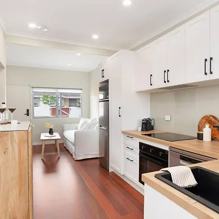 The Elements L Air L 4 Stunning Apartments Each With Private Outdoor Dining L Walk To The Beach L Event Friendly L Wifi L Netflix L Outdoor Shower L Communal Bbq Pavilion And Lawn Area L Christies Beach Exterior photo