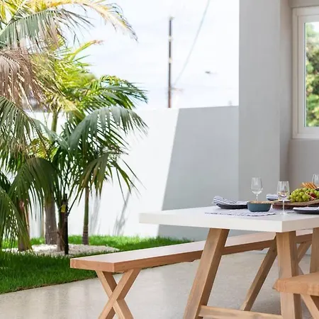 The Elements L Air L 4 Stunning Apartments Each With Private Outdoor Dining L Walk To The Beach L Event Friendly L Wifi L Netflix L Outdoor Shower L Communal Bbq Pavilion And Lawn Area L Christies Beach Exterior photo
