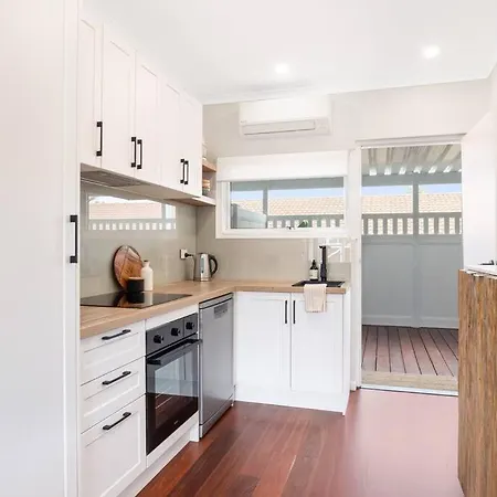 The Elements L Air L 4 Stunning Apartments Each With Private Outdoor Dining L Walk To The Beach L Event Friendly L Wifi L Netflix L Outdoor Shower L Communal Bbq Pavilion And Lawn Area L Christies Beach Exterior photo