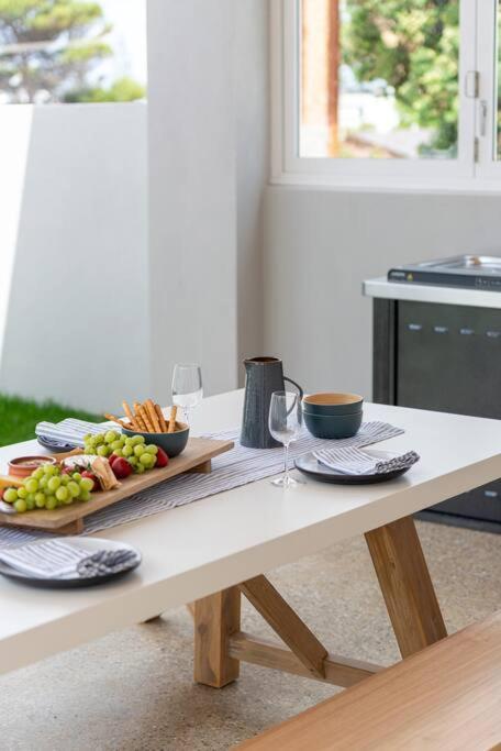 The Elements L Air L 4 Stunning Each With Private Outdoor Dining L Walk To The L Event Friendly L Wifi L Netflix L Outdoor Shower L Communal Bbq Pavilion And Lawn Area L Apartment