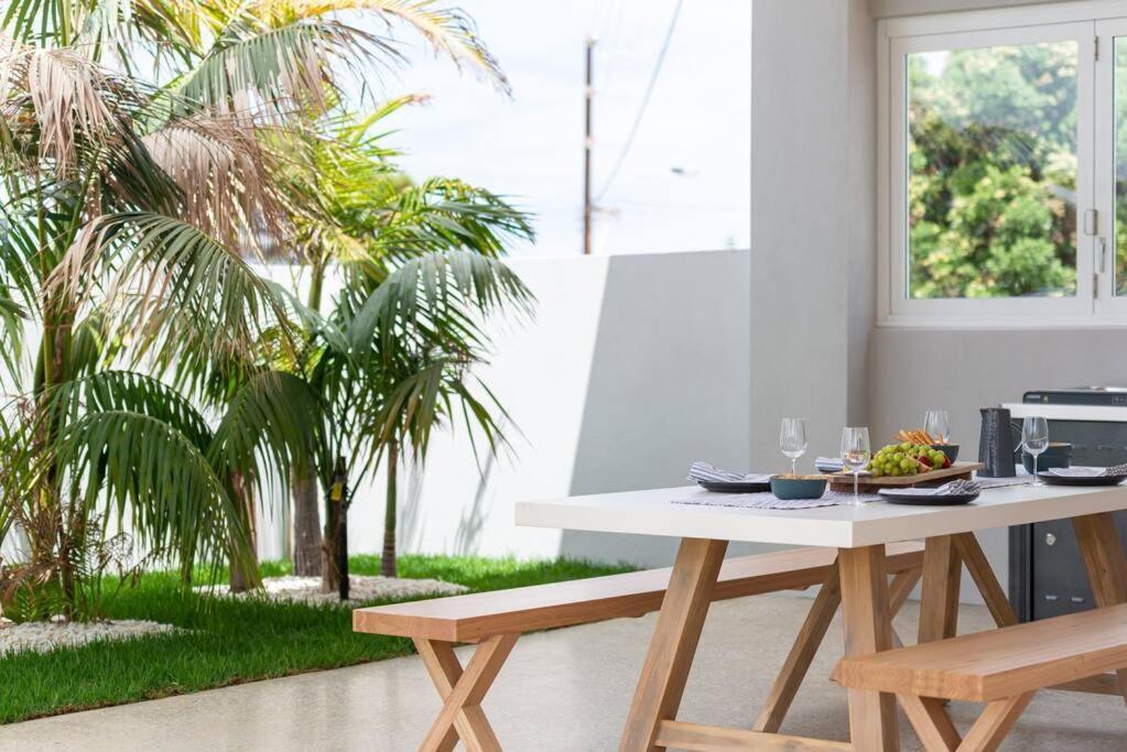 The Elements L Air L 4 Stunning Each With Private Outdoor Dining L Walk To The L Event Friendly L Wifi L Netflix L Outdoor Shower L Communal Bbq Pavilion And Lawn Area L *