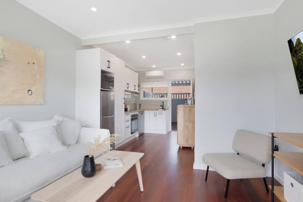 The Elements L Air L 4 Stunning Each With Private Outdoor Dining L Walk To The L Event Friendly L Wifi L Netflix L Outdoor Shower L Communal Bbq Pavilion And Lawn Area L